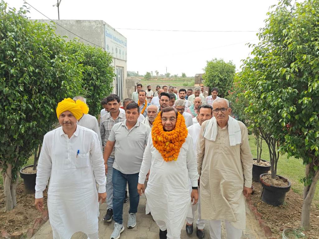 AAPs Organizational Meeting in Sorkhi Village Hansi Dr Sushil Gupta boosts workers morale deep deliberation on future strategy